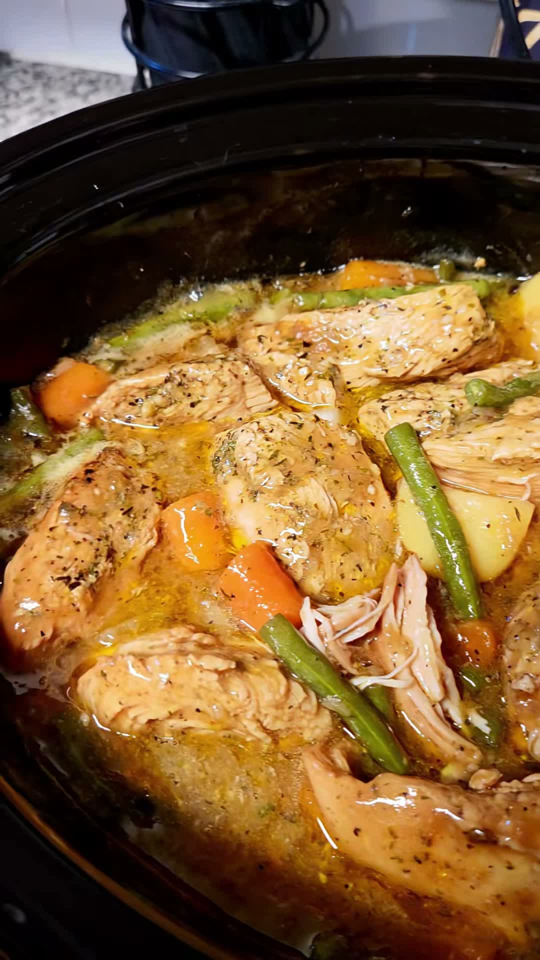 Crockpot Chicken with Potatoes, Carrots, and Green Beans